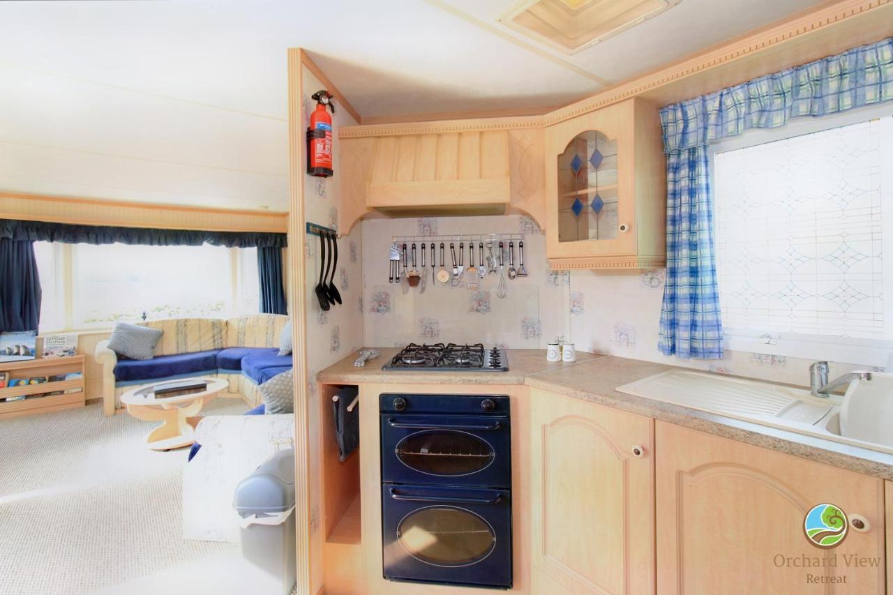 Little ClactonOrchard View Retreat - Dog Friendly, Enclosed Private Garden With Weather Dependant Hot Tub - Not On A Holiday Park别墅 外观 照片