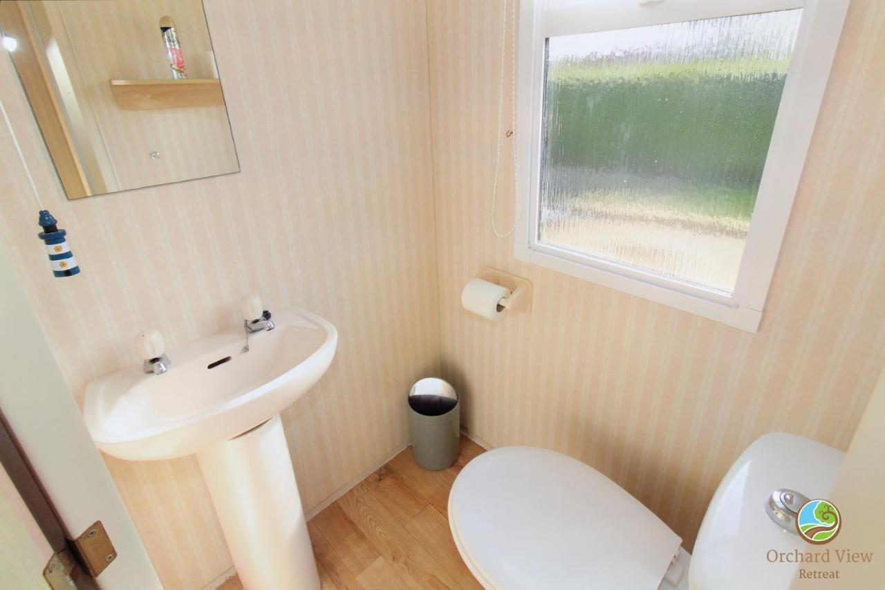 Little ClactonOrchard View Retreat - Dog Friendly, Enclosed Private Garden With Weather Dependant Hot Tub - Not On A Holiday Park别墅 外观 照片