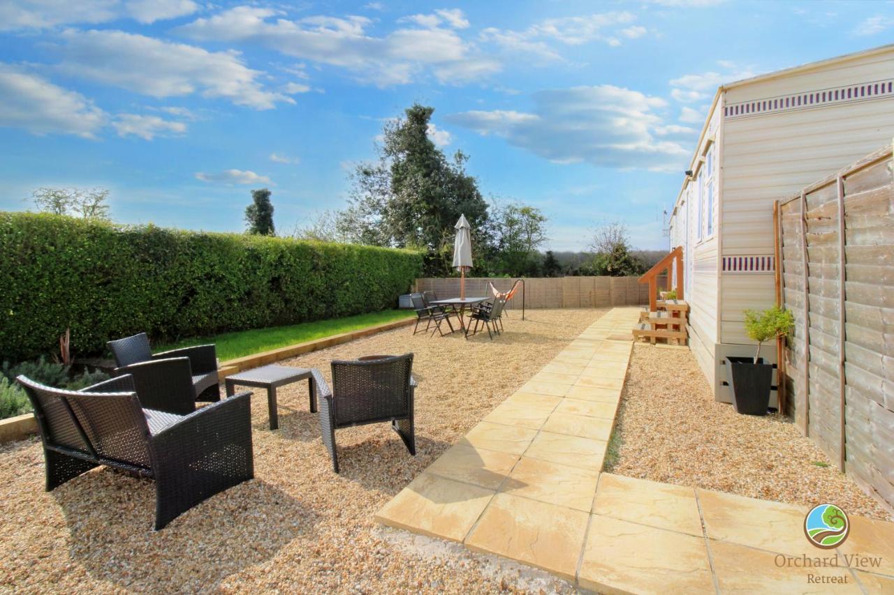 Little ClactonOrchard View Retreat - Dog Friendly, Enclosed Private Garden With Weather Dependant Hot Tub - Not On A Holiday Park别墅 外观 照片