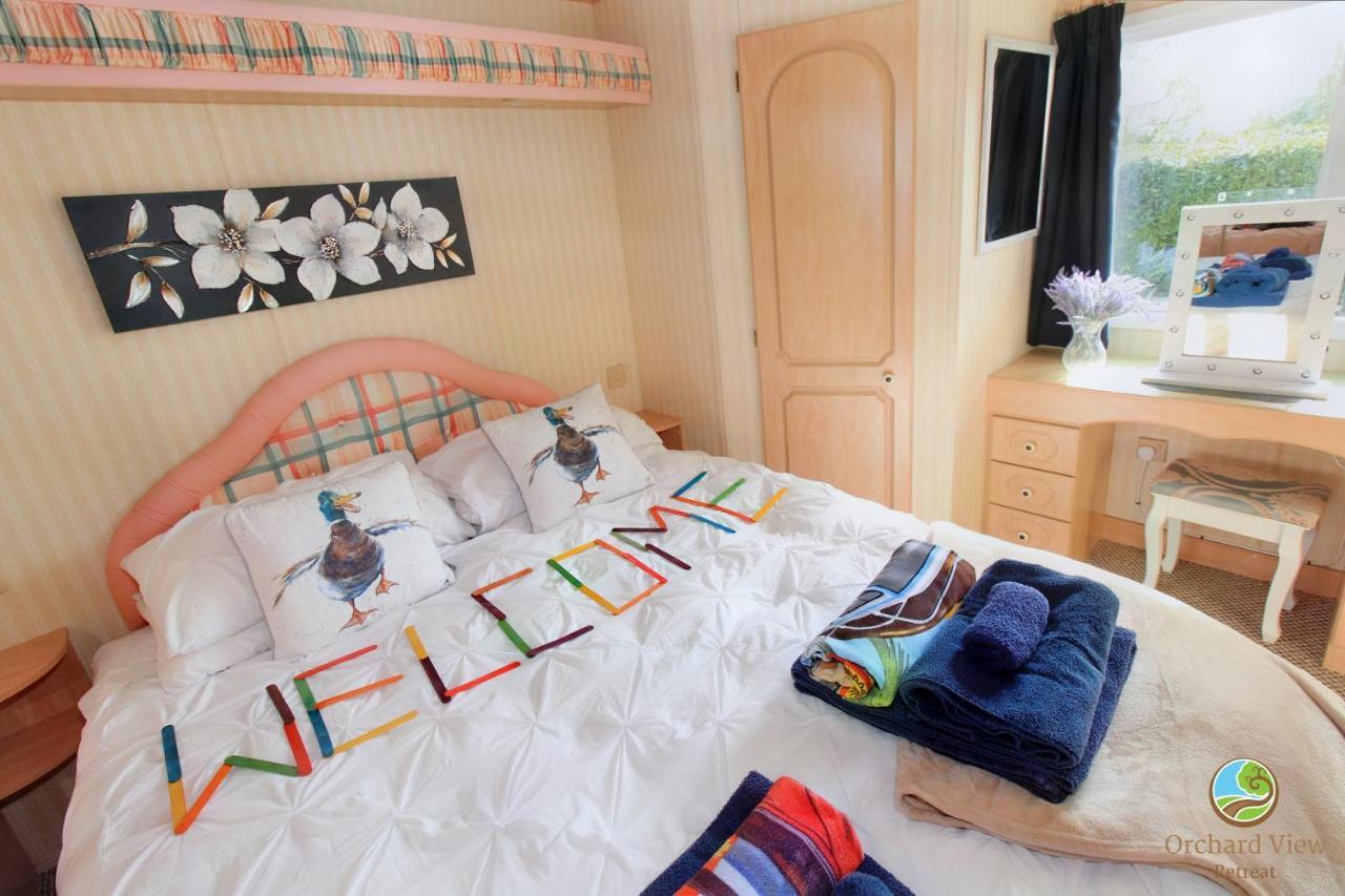 Little ClactonOrchard View Retreat - Dog Friendly, Enclosed Private Garden With Weather Dependant Hot Tub - Not On A Holiday Park别墅 外观 照片