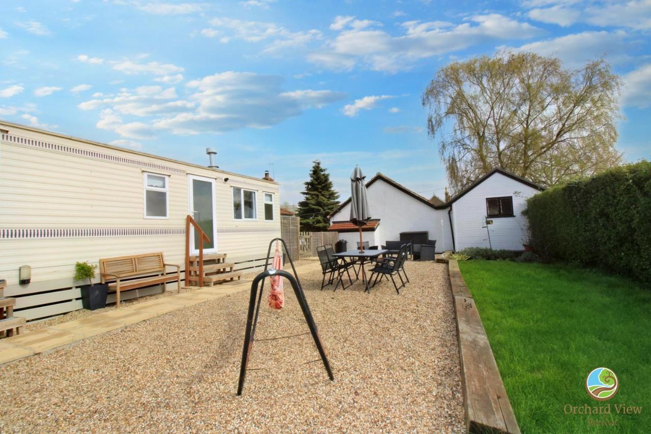 Little ClactonOrchard View Retreat - Dog Friendly, Enclosed Private Garden With Weather Dependant Hot Tub - Not On A Holiday Park别墅 外观 照片